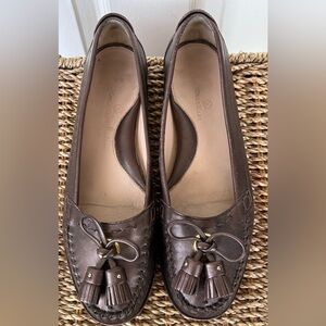Cole Haan Women’s Tassled‎ Bow Front Loafers Bronze Size 7.5AA